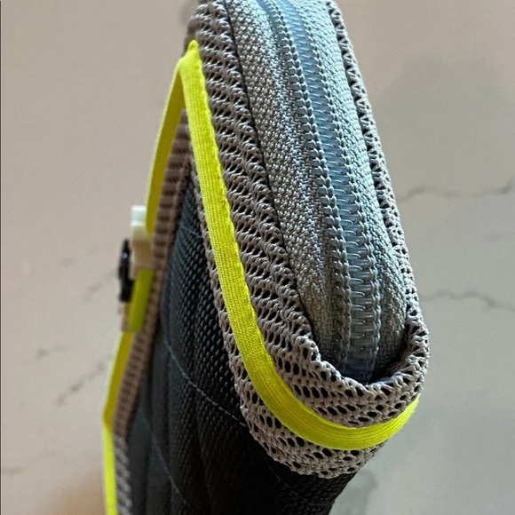 ⭐️LIMITED EDITION Authentic CHANEL Canvas Quilted Fluo Boy Zip Around Wallet ⭐️ - Picture 5 of 11